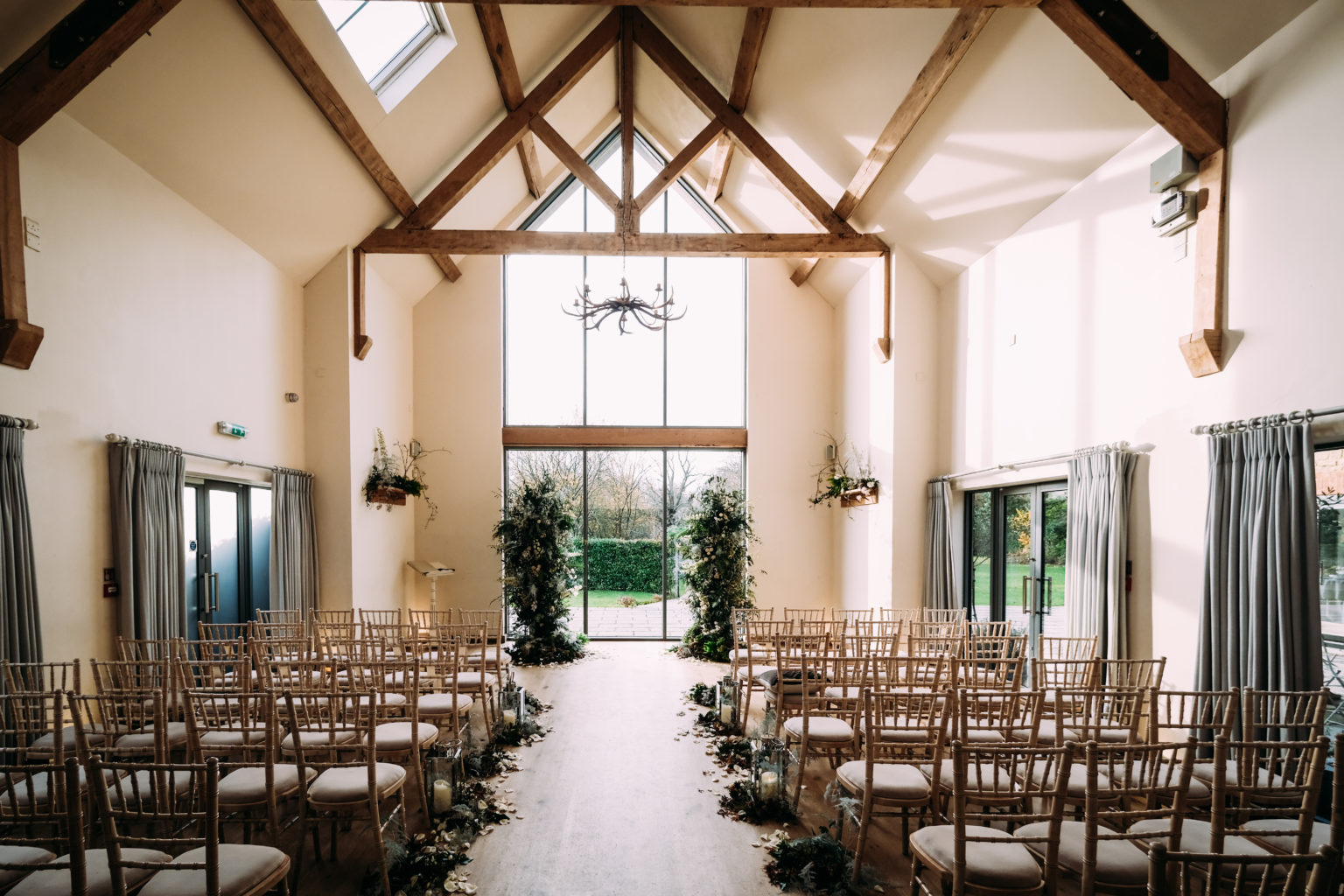 Neale James | Hannah Berry Flowers Neale James | Hannah Berry Flowers